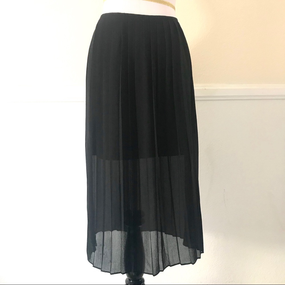 Tildon Black Pleated Midi Skirt